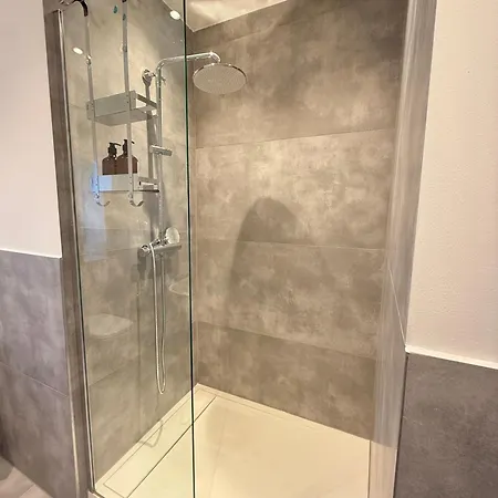 Ko 3-zimmer 73 Qm Bis Zu 6 Personen アパート コブレンツ